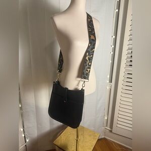 Stylish Black Crossbody Bag with Leopard Print Strap